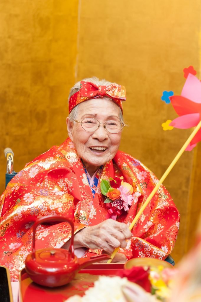 生年祝いの衣装｜お知らせ・ブログ｜沖縄の結婚式場なら【エリスリーナ
